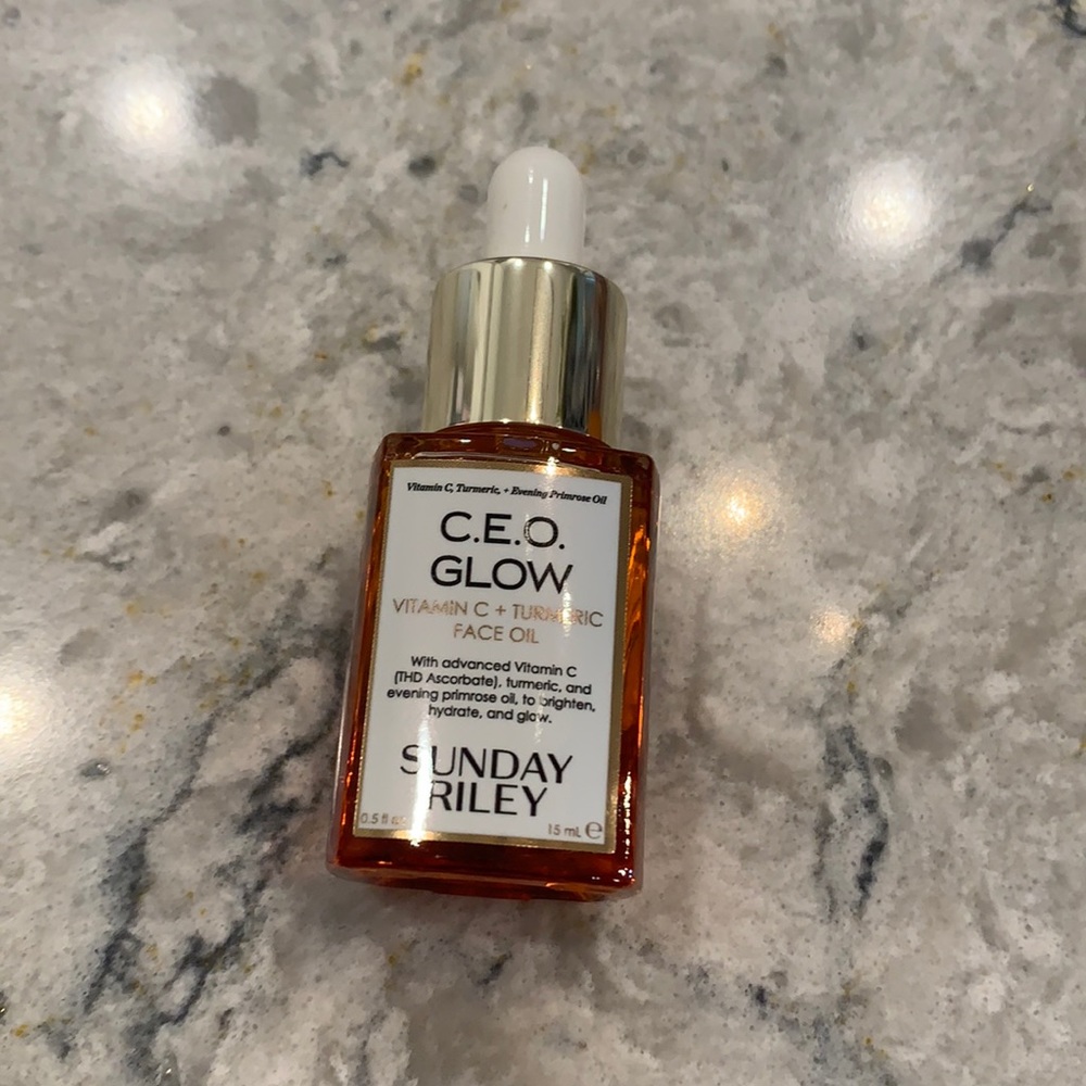 C.E.O. Glow vitamin C + turmeric face oil. NWT